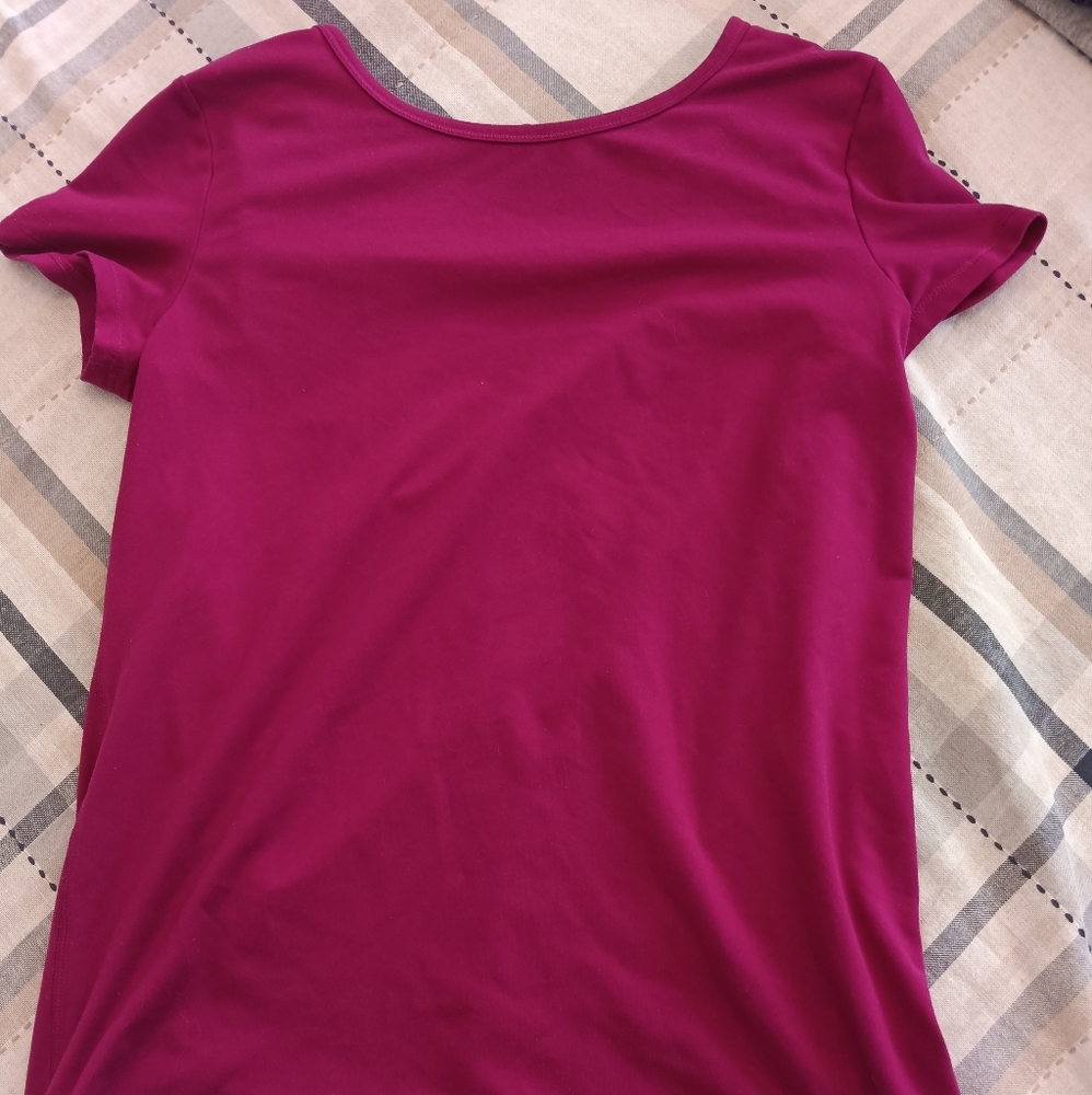 All in Motion Fuchsia Short Sleeve Tee